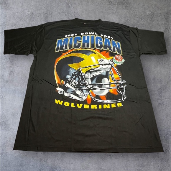 NCAA Other - 2004 Michigan Wolverines‎ Rose Bowl Flaming Football Helmet Shirt NWT